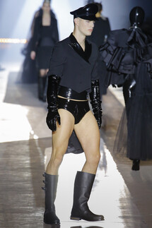 Moschino FALL 2018 MENSWEAR Milan MFW коллекция Moschino осень 2018 мужская неделя моды в Милане Mainstyles
